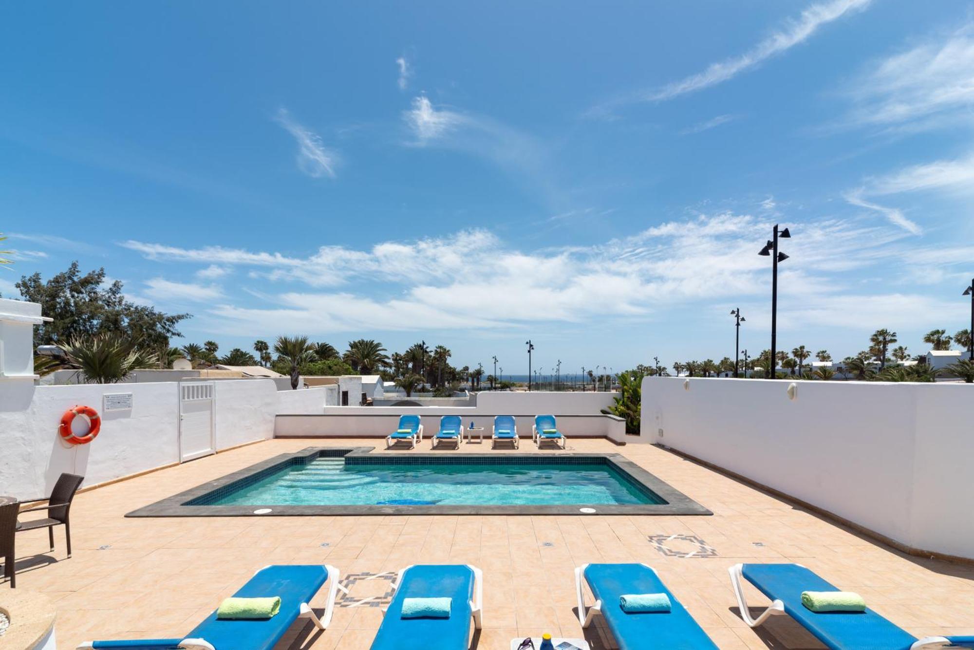 Villa Michelle - Lh114 By Villas Now Ltd Коста Бланка Экстерьер фото