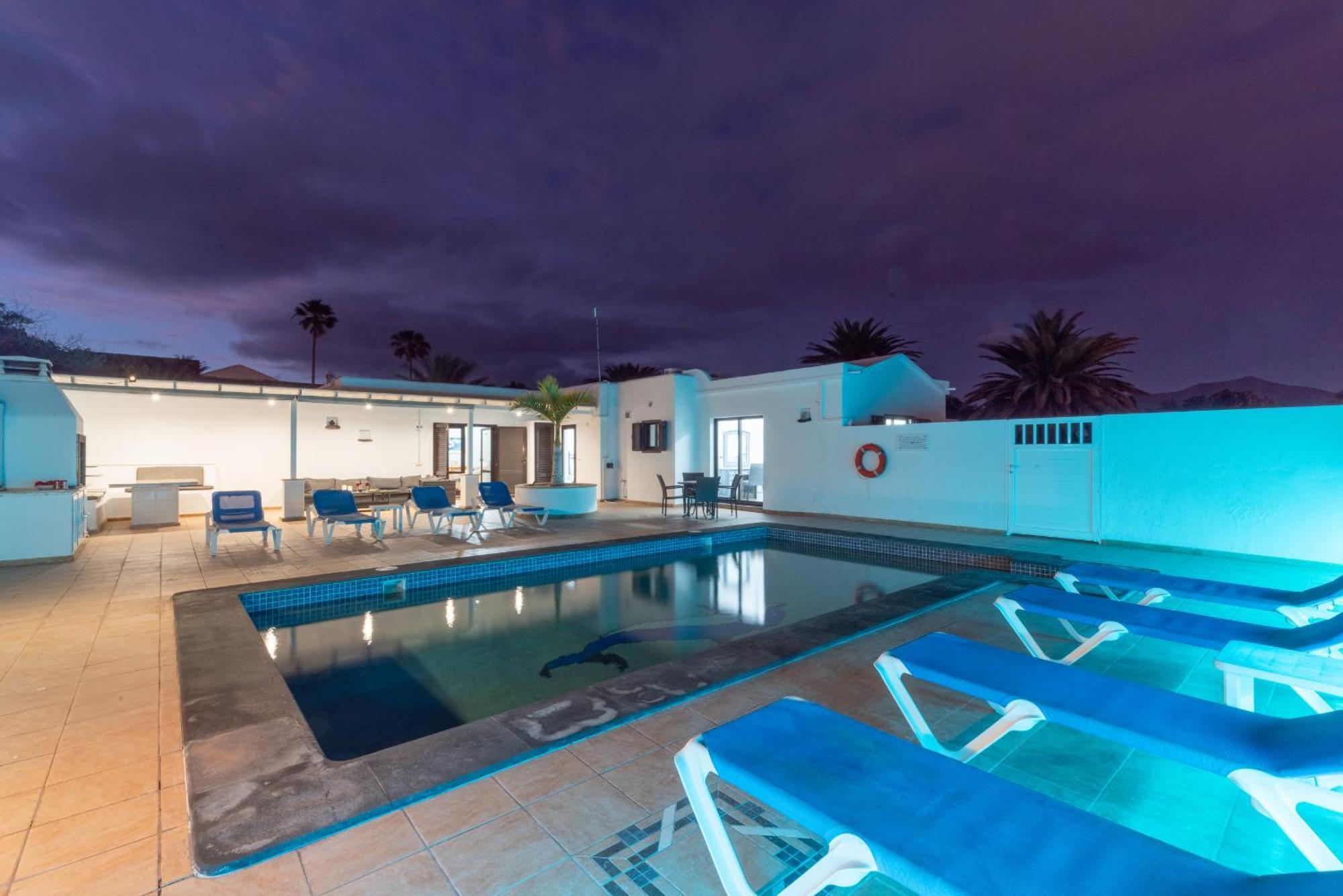Villa Michelle - Lh114 By Villas Now Ltd Коста Бланка Экстерьер фото