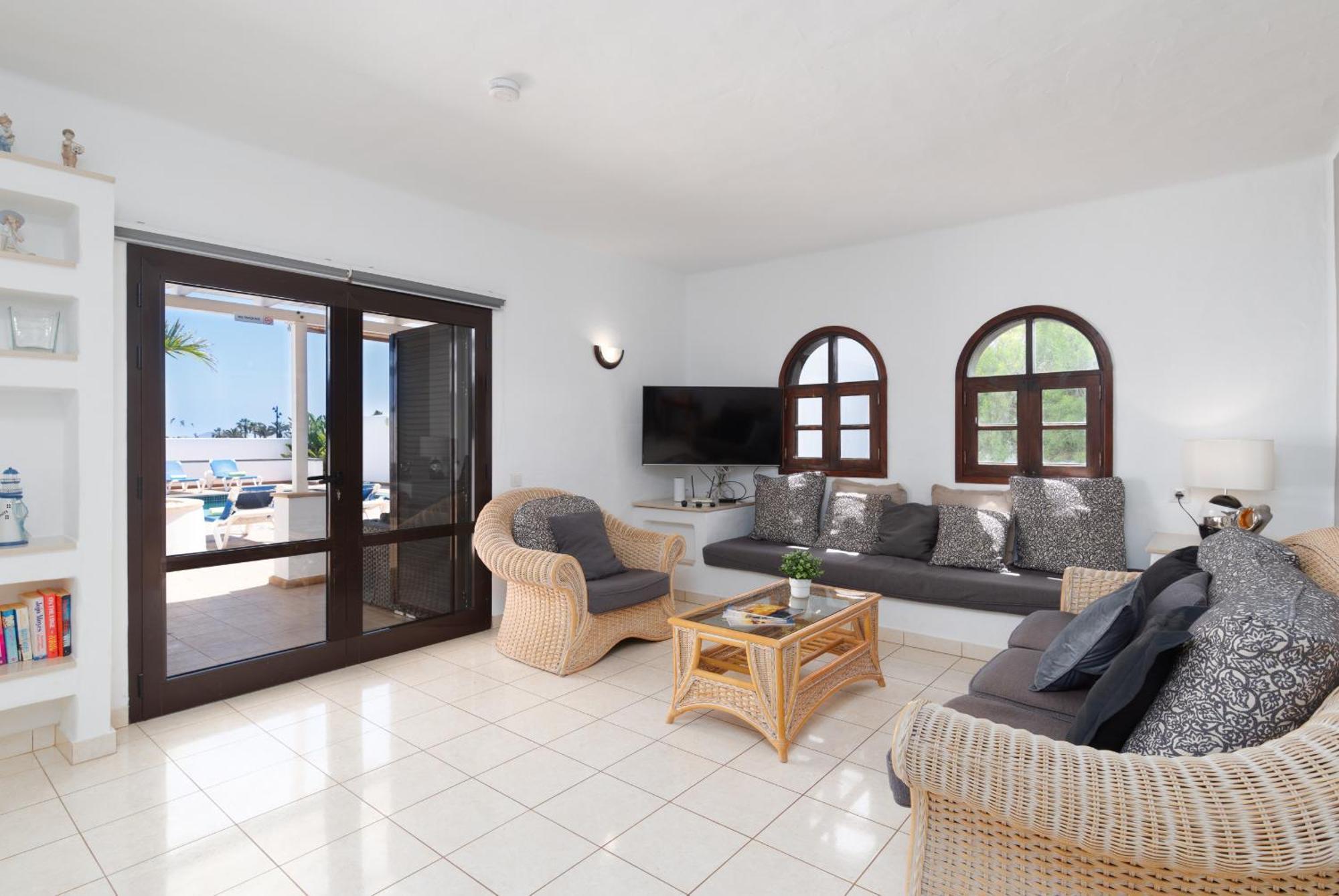 Villa Michelle - Lh114 By Villas Now Ltd Коста Бланка Экстерьер фото